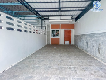 *****ทาวน์เฮ้าส์มือสองกรุงเทพฯ ม.เวียงเทพ2 ช่างอากาศอุทิศ เนื้อที่ 20 ตร.ว. ฟังก์ชัน 2 ห้องนอน 2 ห้องน้ำ 1 ที่จอดรถ บ้านพร้อมอยู่ บนทำเลเพียง 10 นาทีก็ถึงสนามบินดอนเมือง ใกล้รถไฟฟ้าสายสีแดง "สถานีดอนเมือง" และทางด่วน "อุตราภิมุข" จองด่วน!